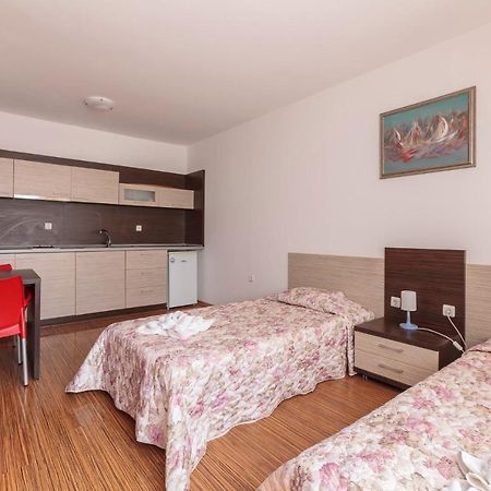 Guest Apartments Co Morenia 써니비치 외부 사진